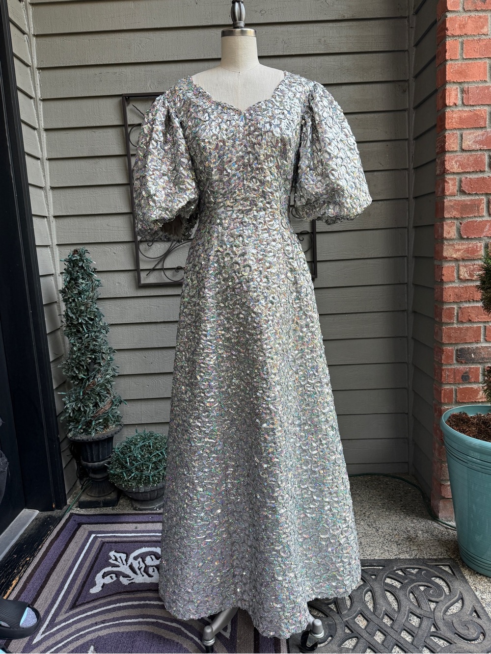 Silver Holographic Puff-Sleeve Prom Dress